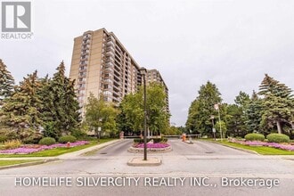 Building Photo - 20 Cherrytree Dr
