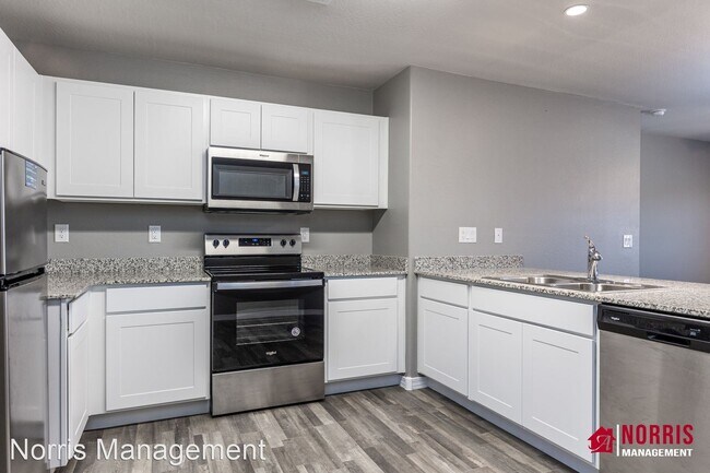 Foto del edificio - 3 br, 2 bath House - 170 S Azteca Dr