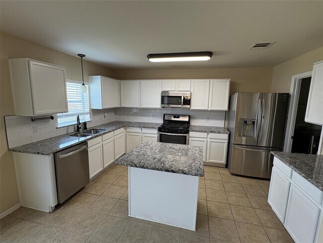 Foto del edificio - 456 Camelia Pkwy