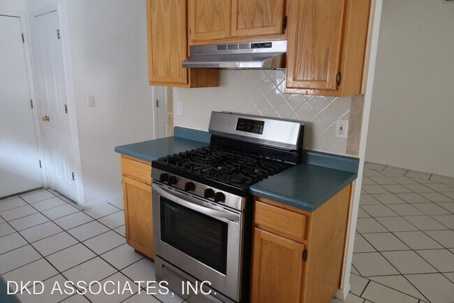 Foto del edificio - 3 br, 2 bath House - 12532 CARLOS BOMBACH
