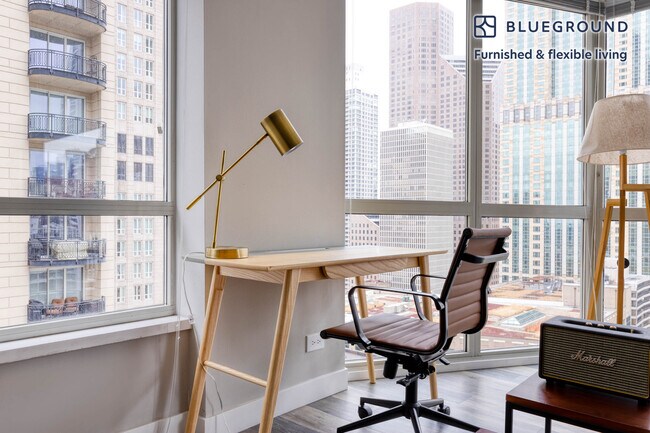 Building Photo - 1 E Delaware Pl