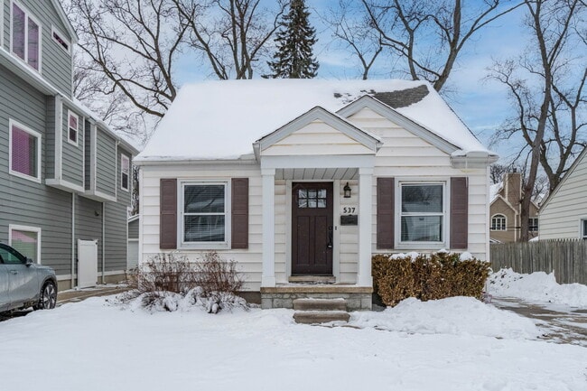 Foto del edificio - 537 Bird Ave