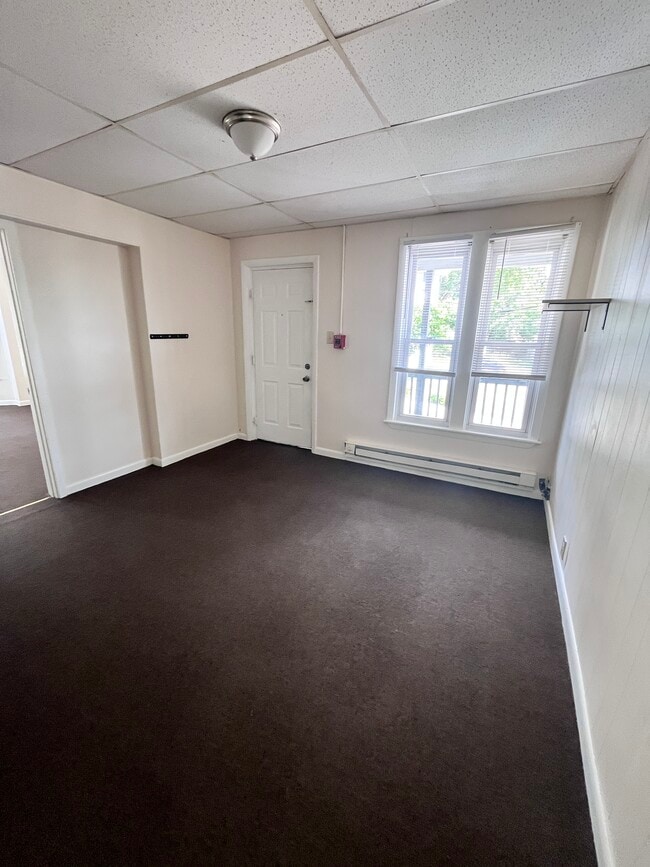 Building Photo - 271 Elm St