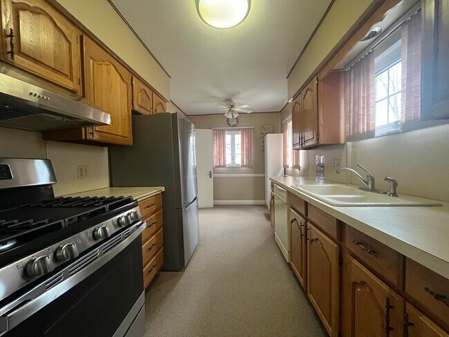 Building Photo - 3716 Rushland Ave
