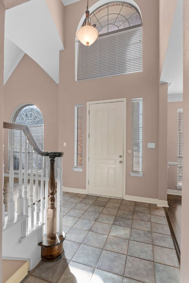 Foto del edificio - "Beautiful 4-Bedroom Home with Expansive Deck and Spacious Living Areas!"