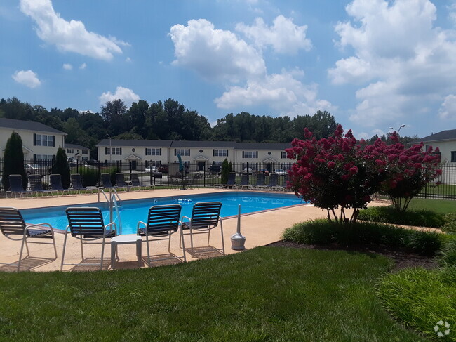 POOL - Brushwood Apartments