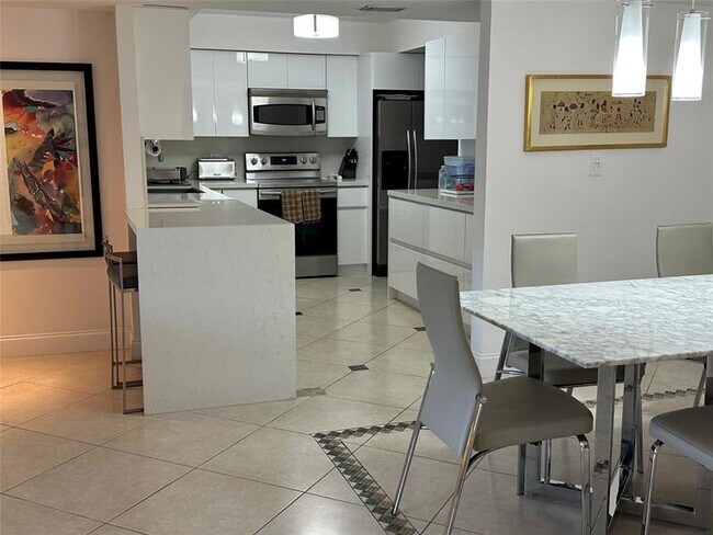 Foto del edificio - 5000 N Ocean Blvd