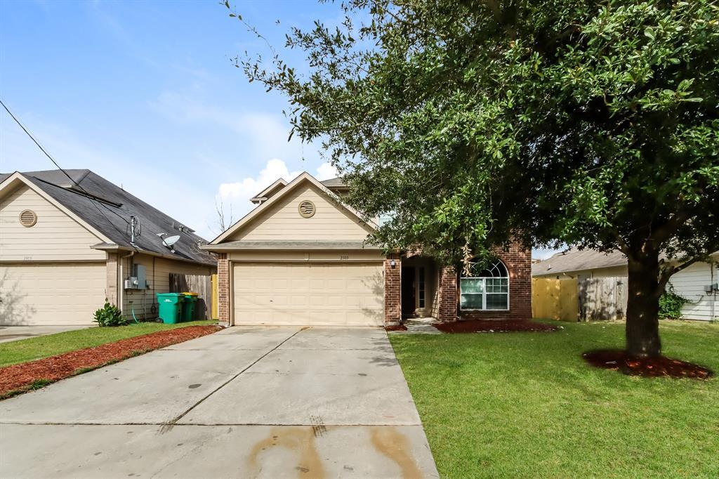 Foto principal - 2305 Shady Pine Dr