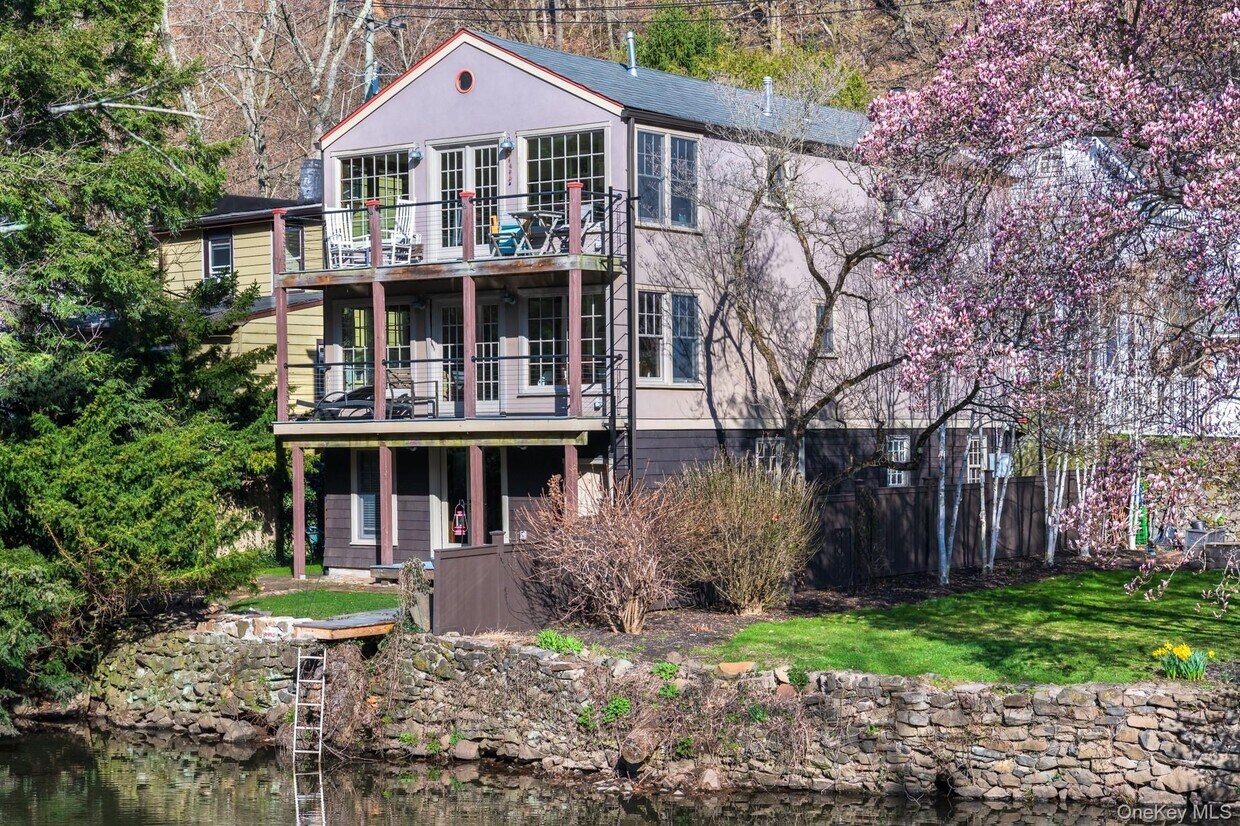 Foto principal - 235 Piermont Ave