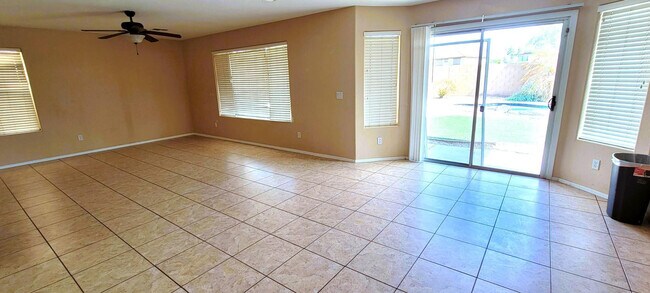 Foto del edificio - 17440 W Caribbean Ln