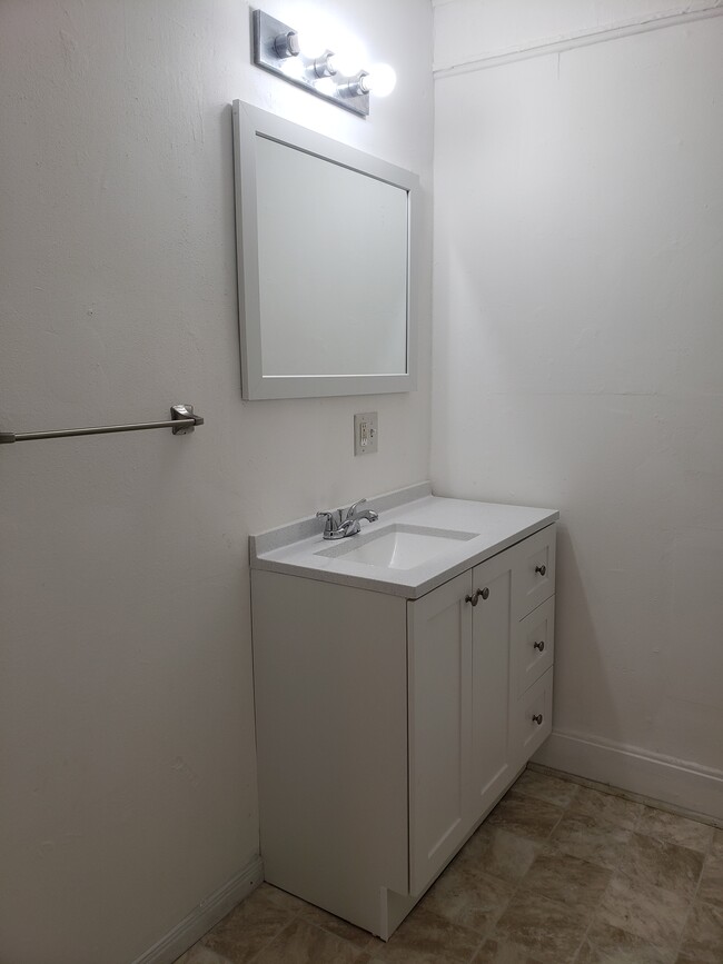 Building Photo - 296 W Church St