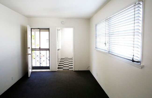 Building Photo - 20 Claremont Ave