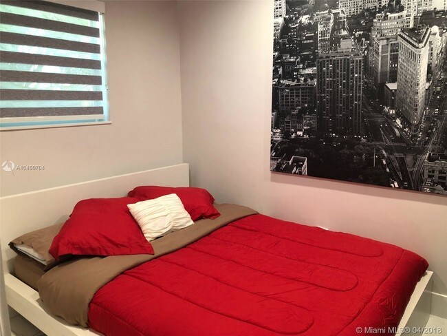 Foto del edificio - 2215 Roosevelt St