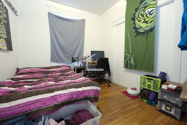 Photo - Sept 2026 -  Fantastic BU West / Packard's Corner 3 Bed on Brighton Ave.  Students Welcome! Apartment