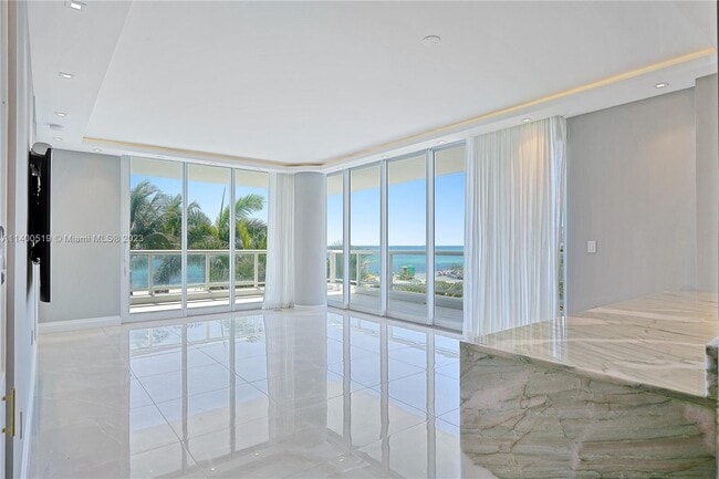 Photo - 4201 Collins Ave Apartment