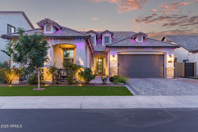 Building Photo - 2316 E Canary Dr