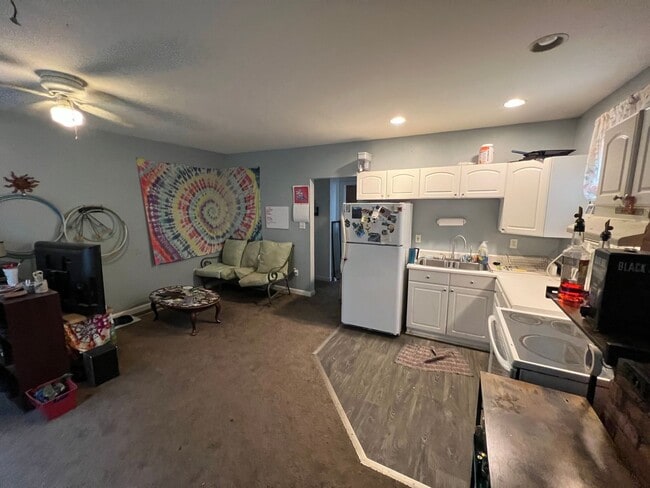 Photo - 3157 Josephine St Apartment