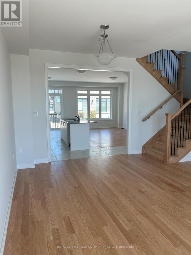 Building Photo - 1042 Valhalla Ter