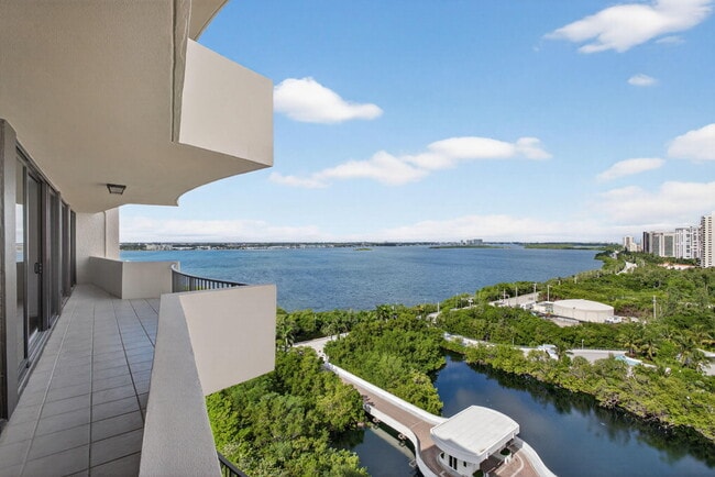 Foto del edificio - 4200 N Ocean Dr