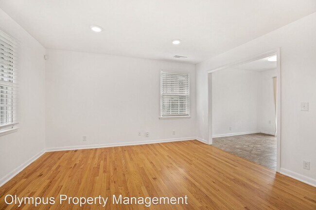 Building Photo - 5 br, 2 bath House - 420 Wilclay Dr