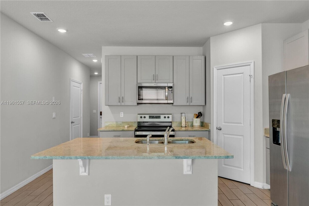 Photo - 3506 Joshua Tree Street 3506, Palm Springs, FL 33461