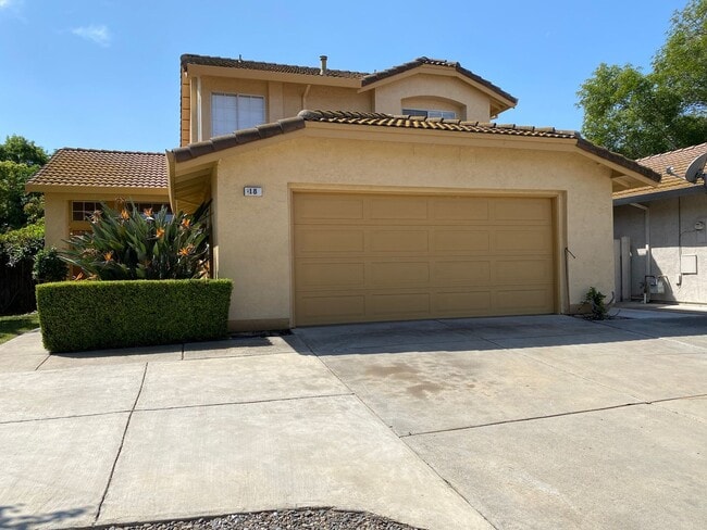 Building Photo - AVAILABLE NOW!! 4br 3ba