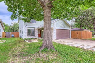 Building Photo - 11426 Bristle Oak Trail