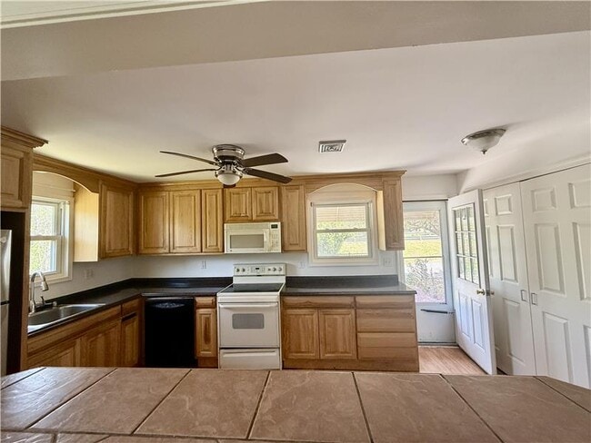Building Photo - 5 Copes Ln