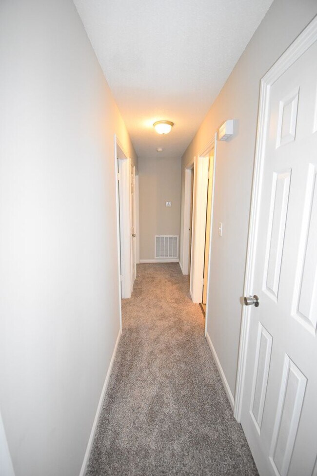 Foto del edificio - 3 Bedroom Pet Friendly Home For Rent Near ...