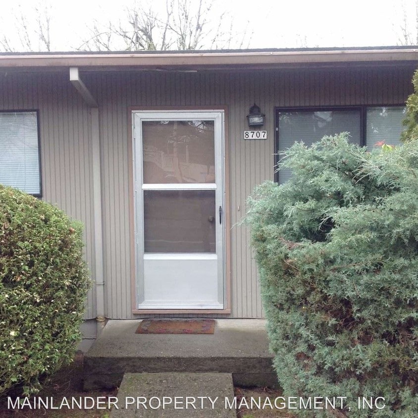 Primary Photo - 8707-8737 SW Terwilliger Blvd