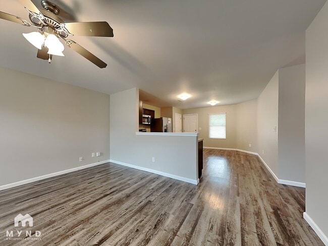 Building Photo - 804 The Heights Ln