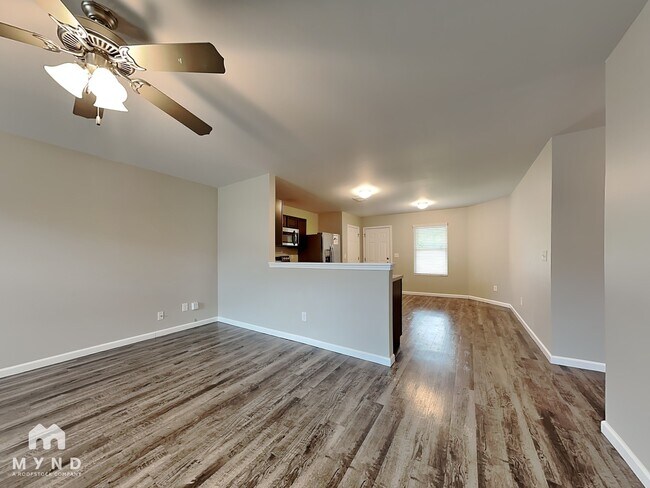 Foto del edificio - 804 The Heights Ln