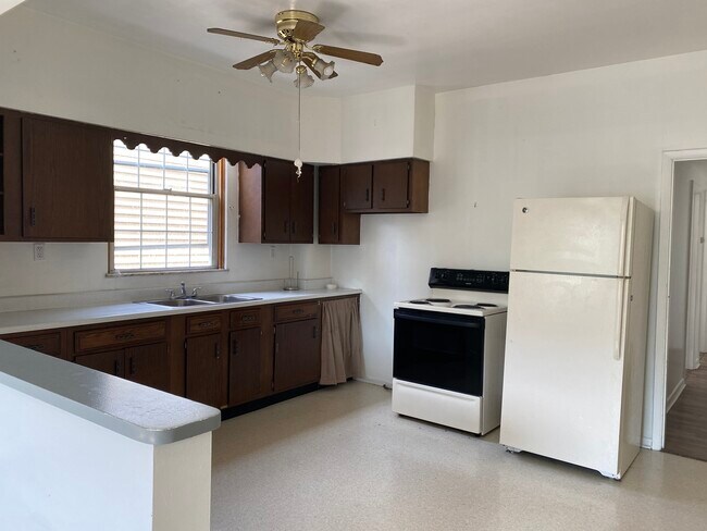 Cocina - 609 Main St