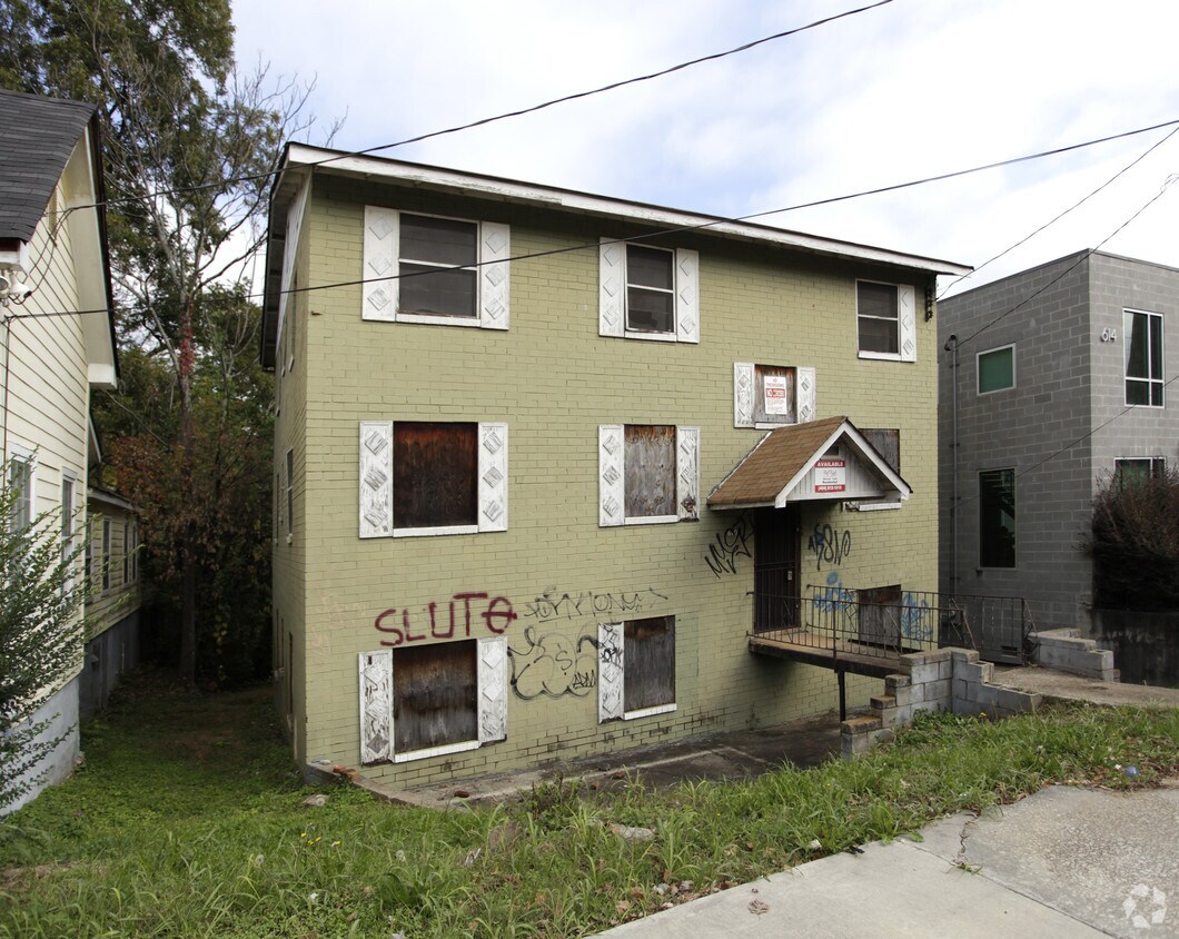Primary Photo - 610 Irwin St