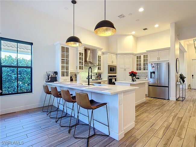 Building Photo - 5023 Salerno St