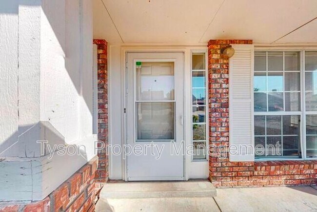 Foto del edificio - 4701 Plume Rd NW