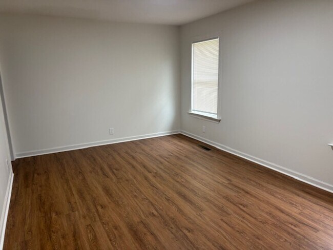 Foto del edificio - 2104 Split Rail Rd