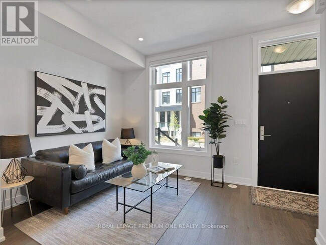 Photo du bâtiment - 9570-9570 Islington Ave