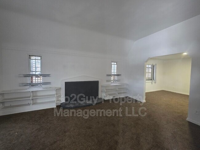 Foto del edificio - 5234 Berkshire St