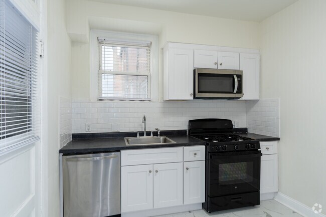 2 habitaciones, 1 baño - 970 pies cuadrados - Cocina - Rosebury Apartments