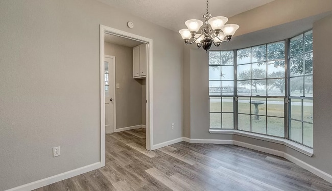 Building Photo - Amazing 4 Bedroom Homein the heart of Katy...