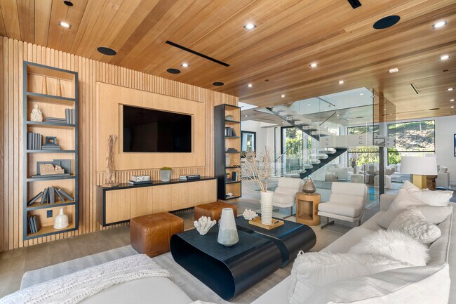 Foto del edificio - 2630 Hutton Dr