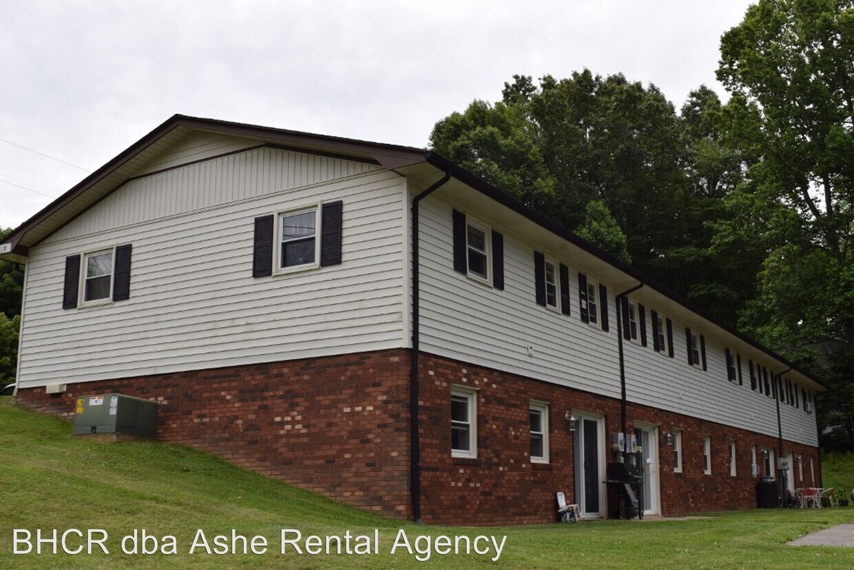 Primary Photo - 106 Ridge Dr