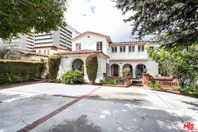 Foto del edificio - 901 Malcolm Ave