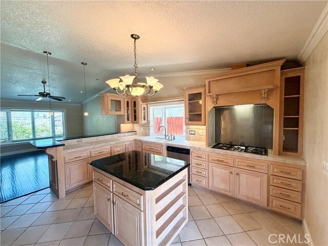 Foto del edificio - 9272 Sunridge Dr