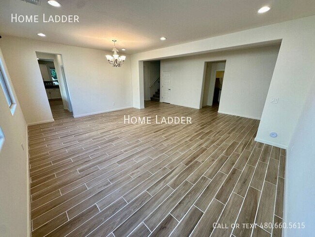 Foto del edificio - 3133 N Loma Vista