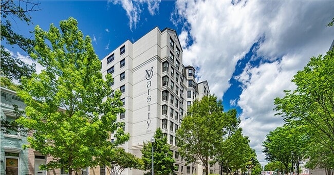 Building Photo - Varsity On K