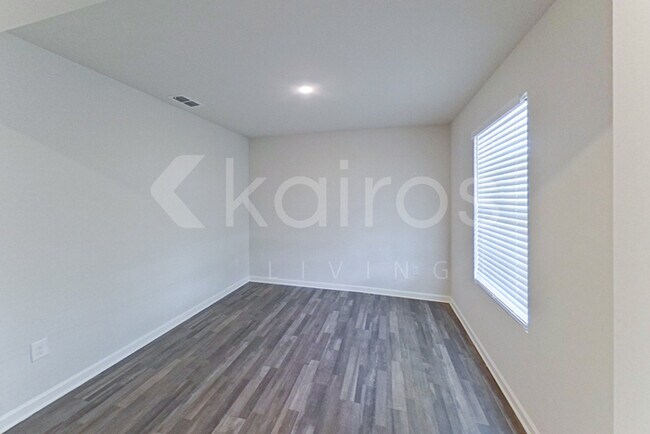 Foto del edificio - 1600 Forsyth St