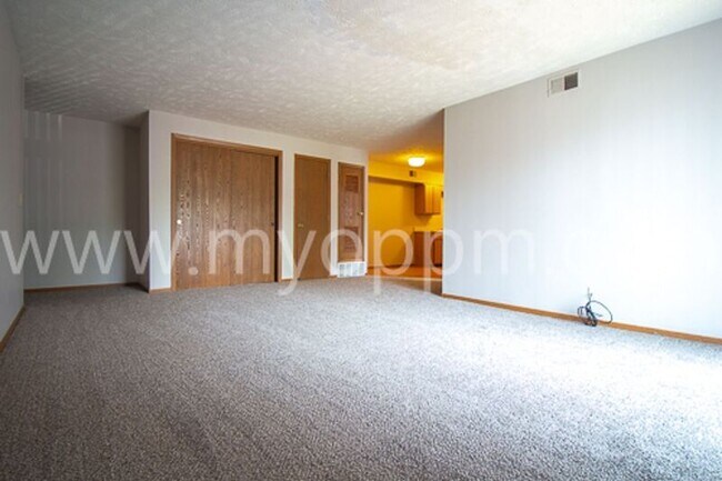 Building Photo - 1715 N 73rd St