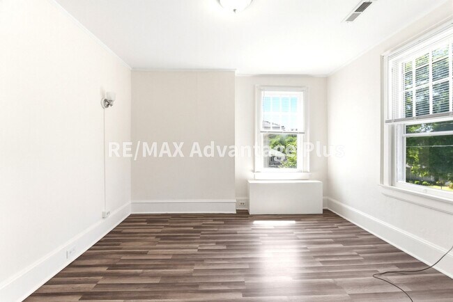 Foto del edificio - 106 Grove St